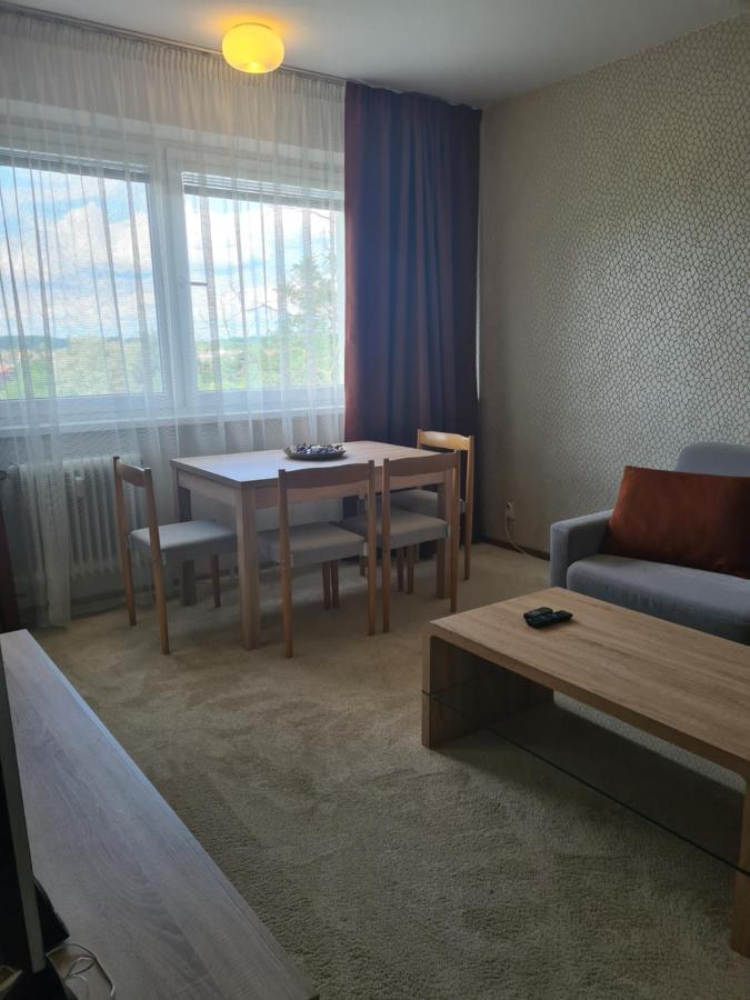 Apartman Valentin Appartamento Komárno Esterno foto
