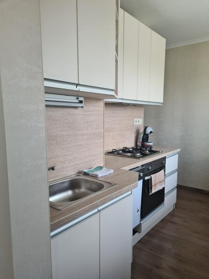 Apartman Valentin Appartamento Komárno Esterno foto